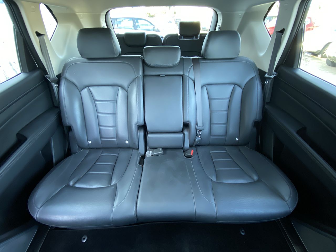 SSANGYONG - 12