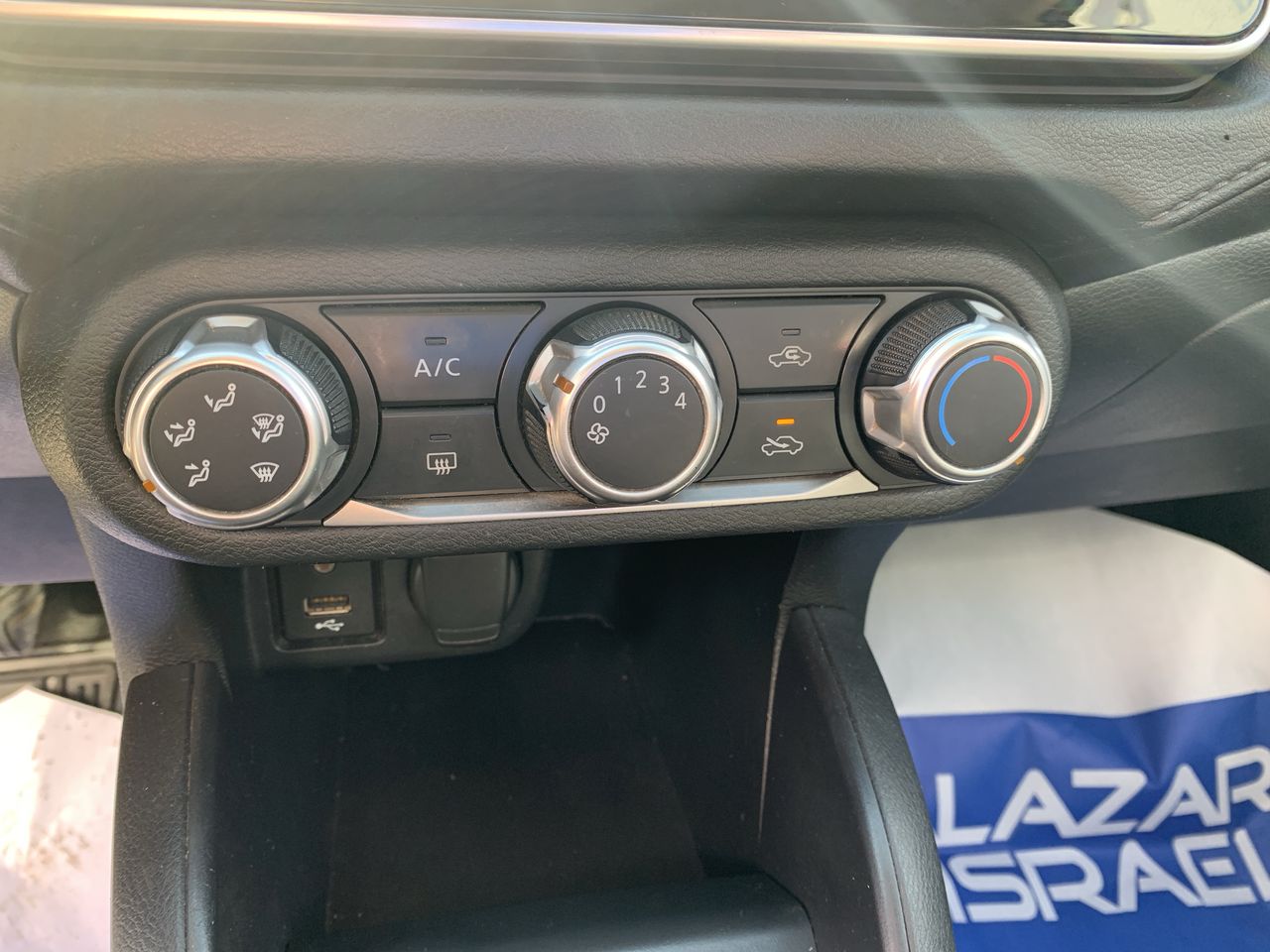 NISSAN - 20