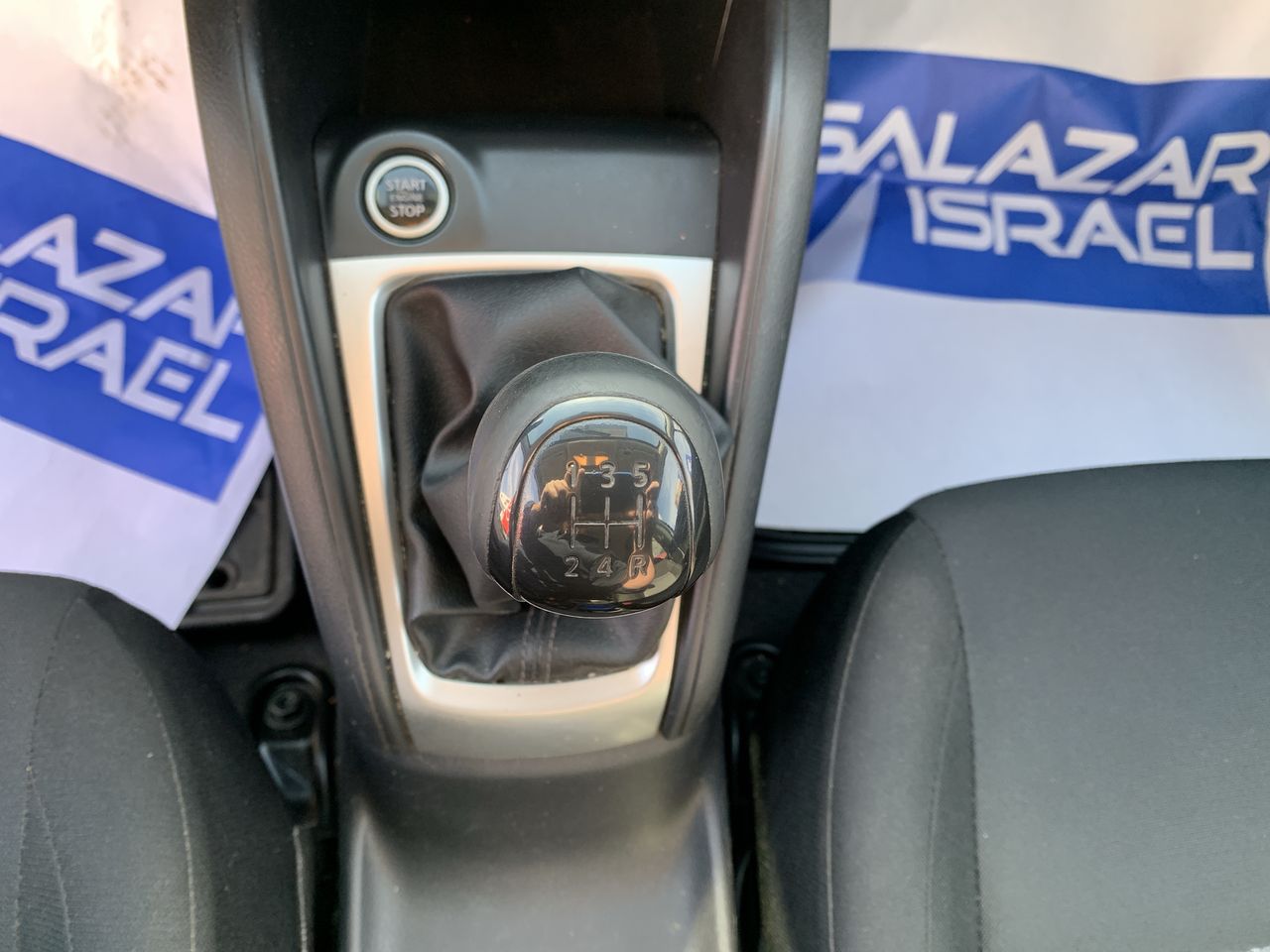 NISSAN - 21