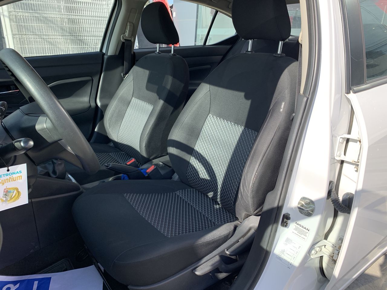 NISSAN - 15