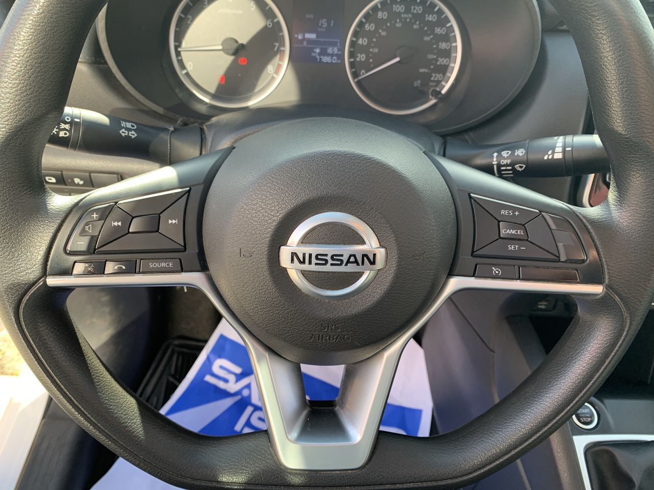 NISSAN - 17