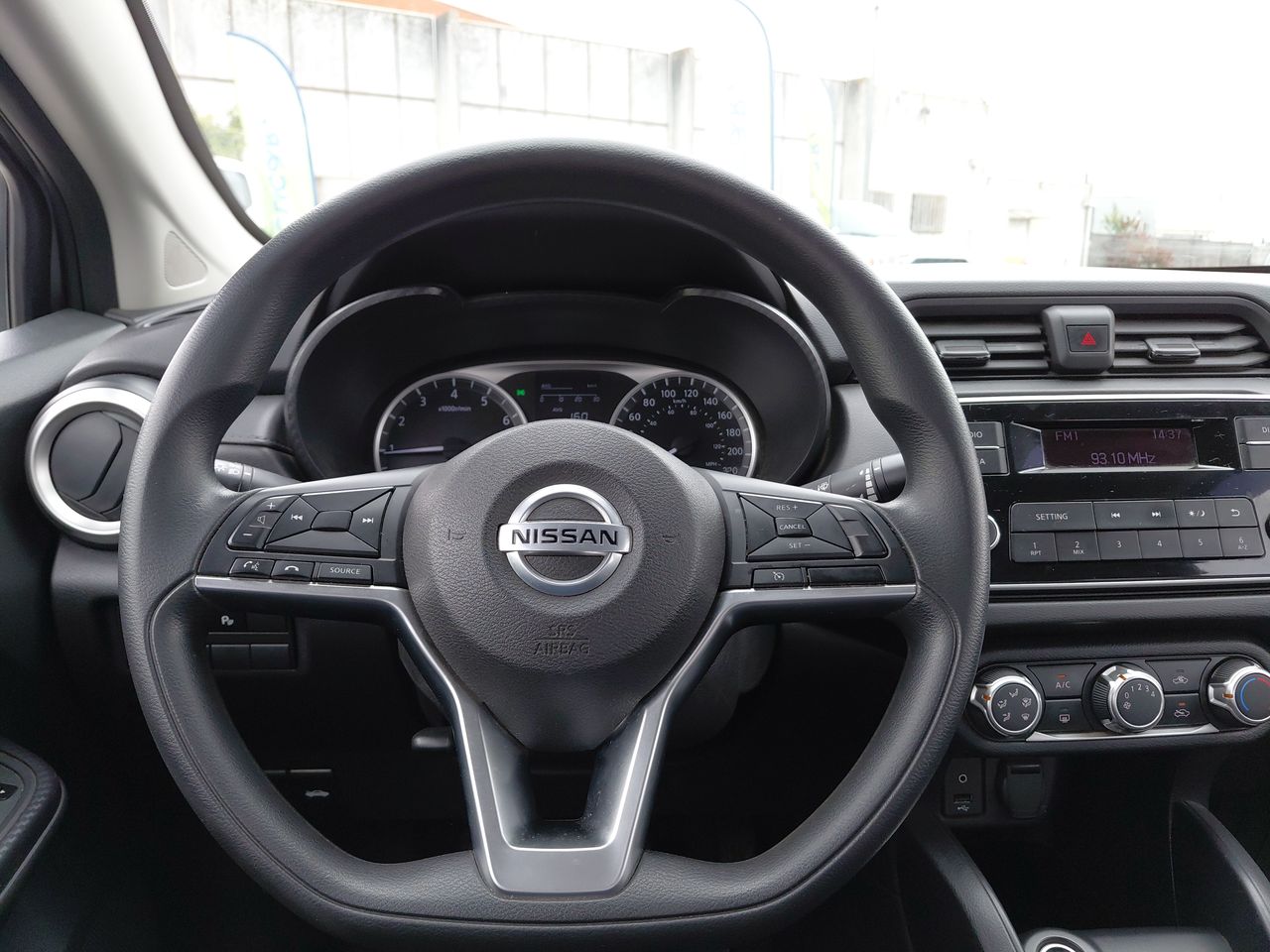 NISSAN - 22