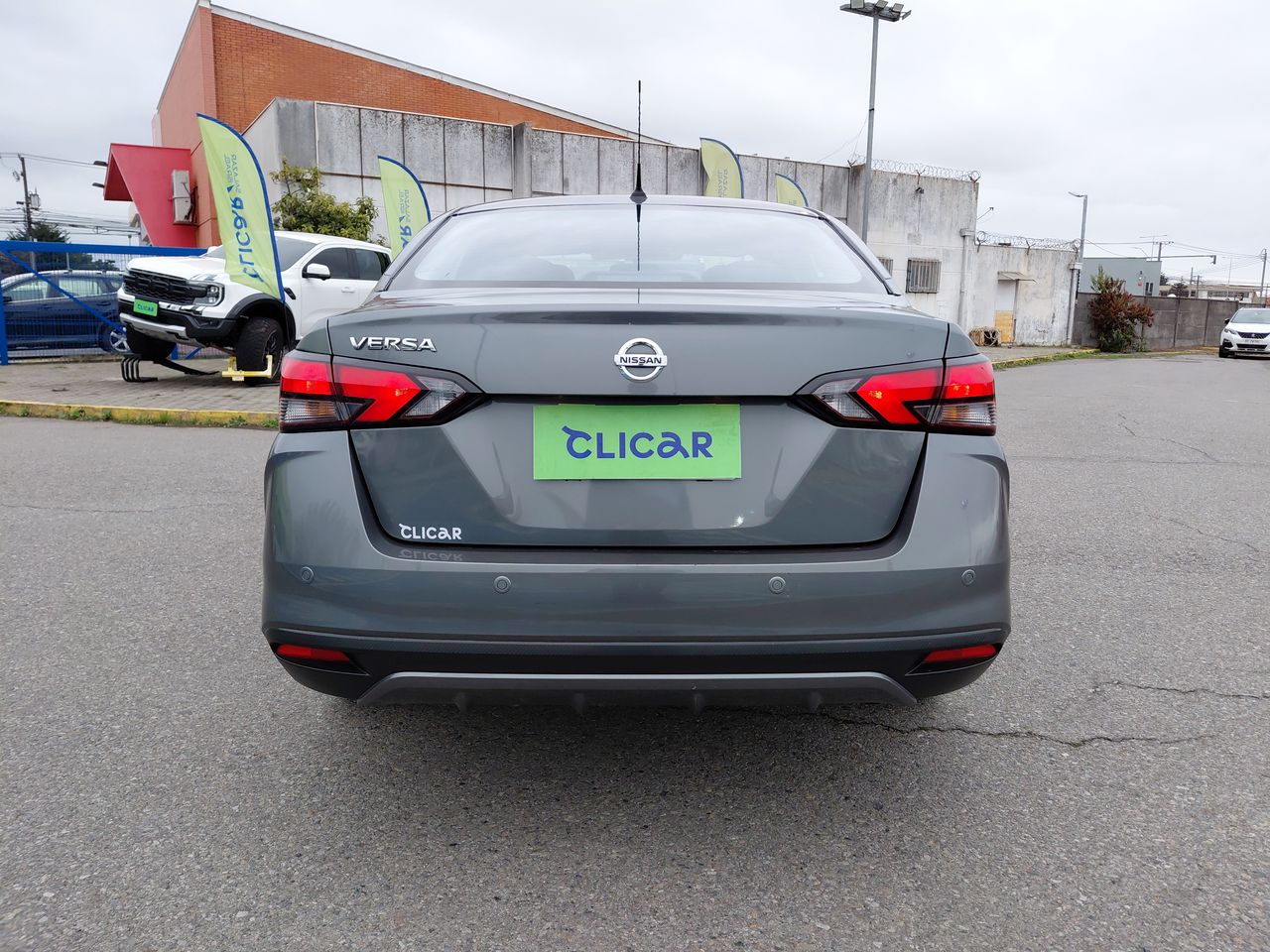 NISSAN - 6