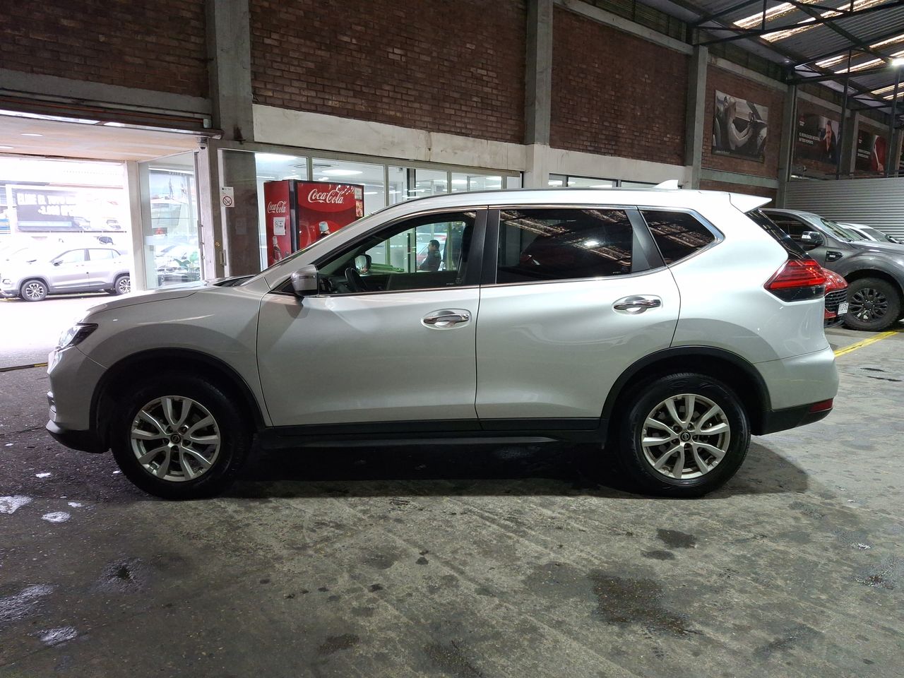 NISSAN - 4