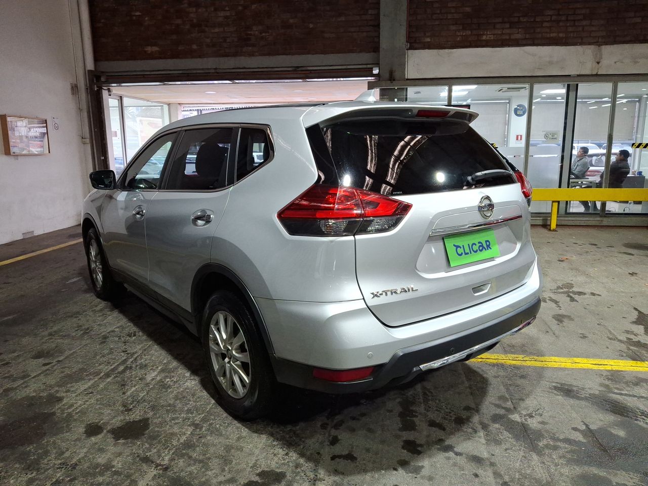 NISSAN - 5