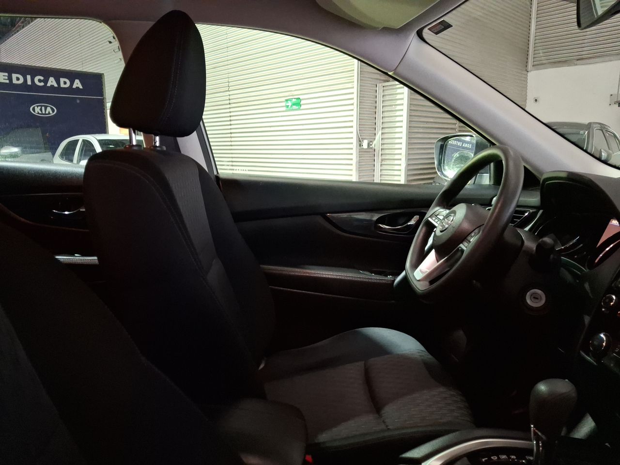 NISSAN - 16