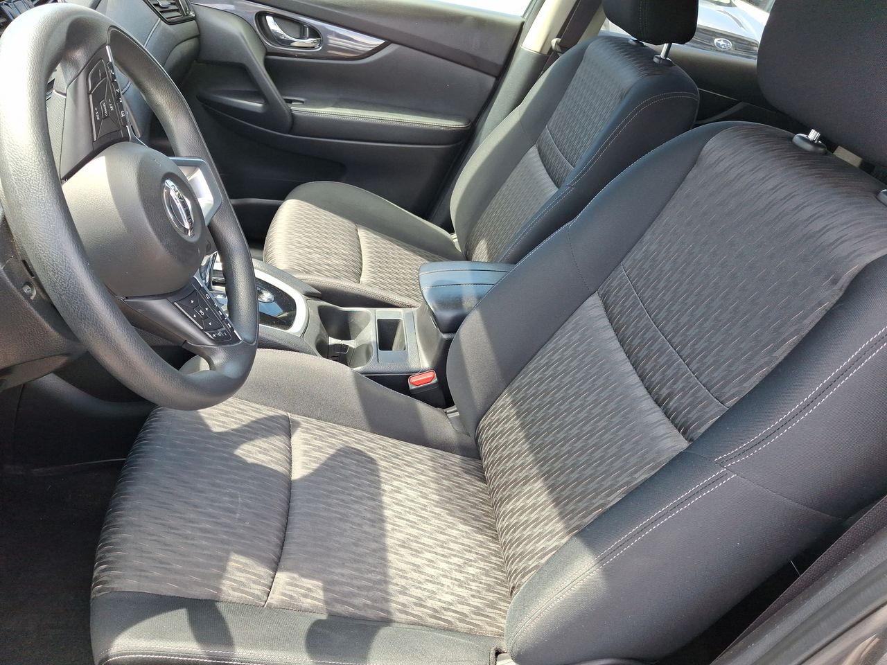 NISSAN - 23