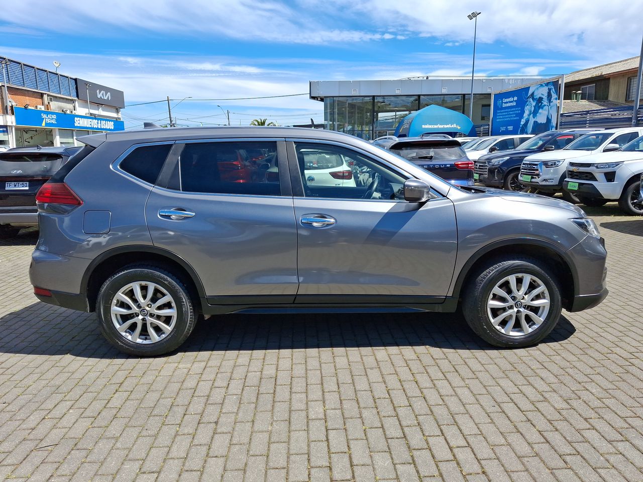 NISSAN - 8