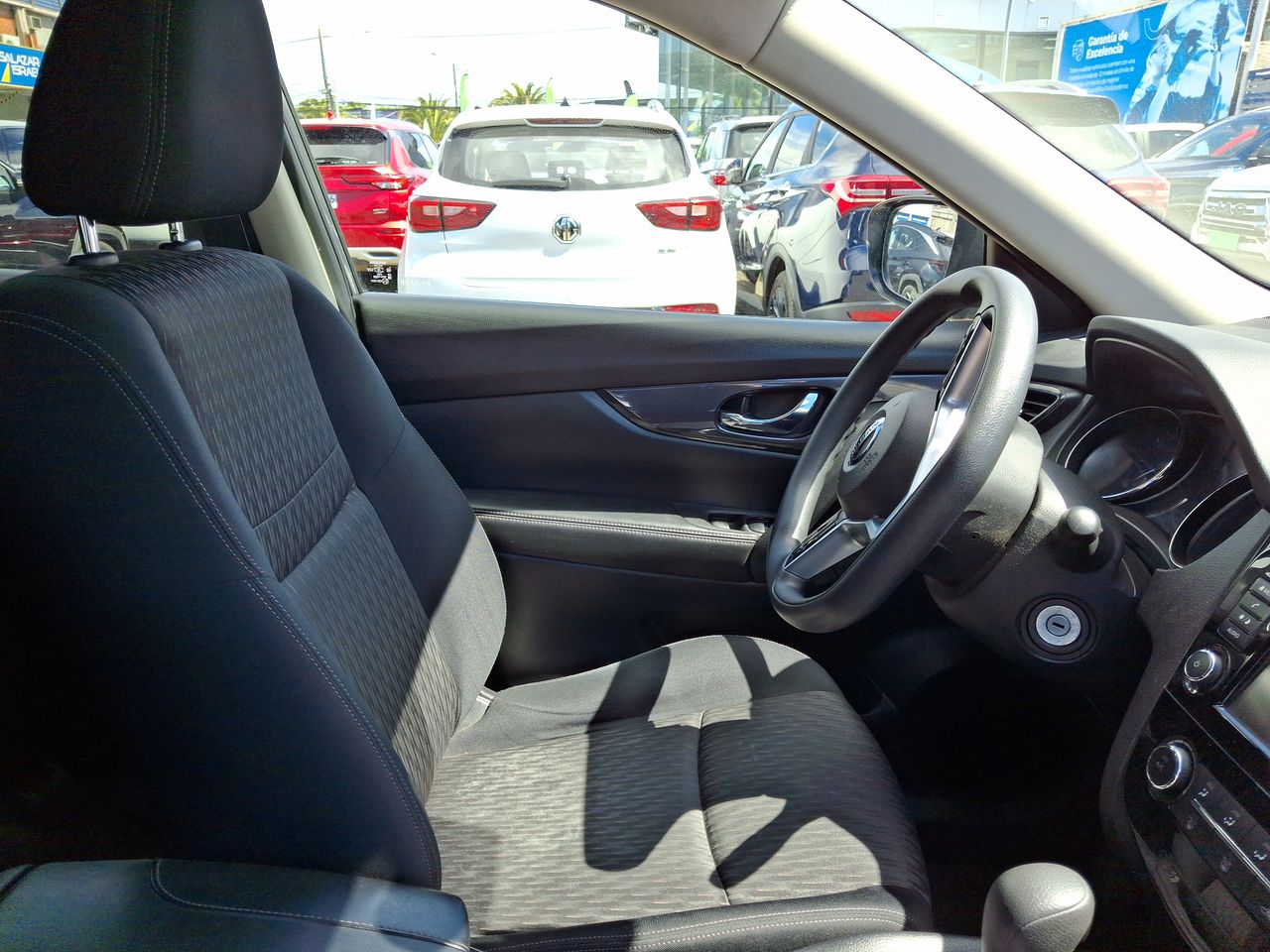 NISSAN - 16