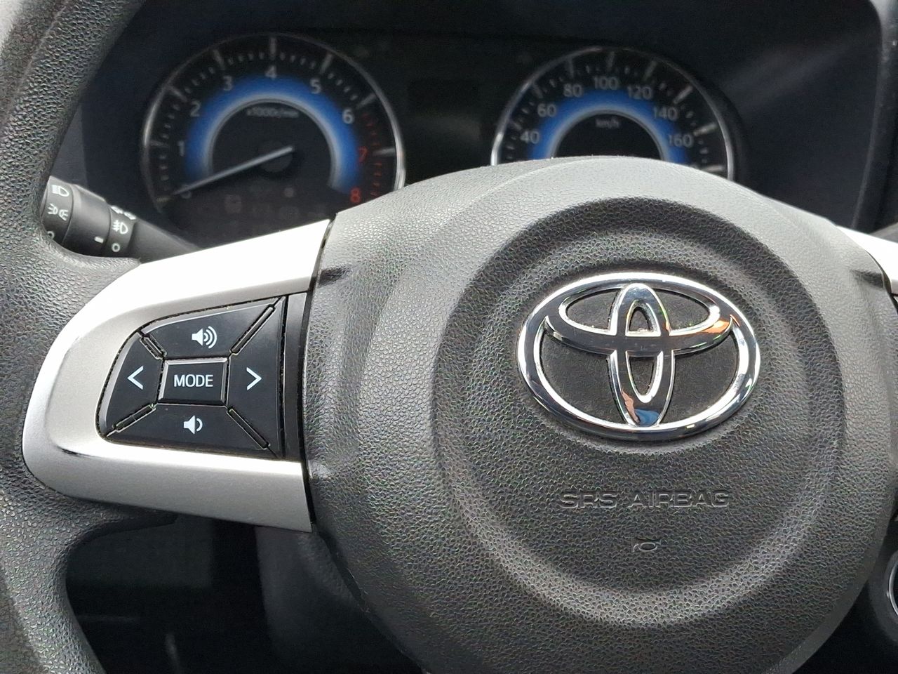 TOYOTA - 25
