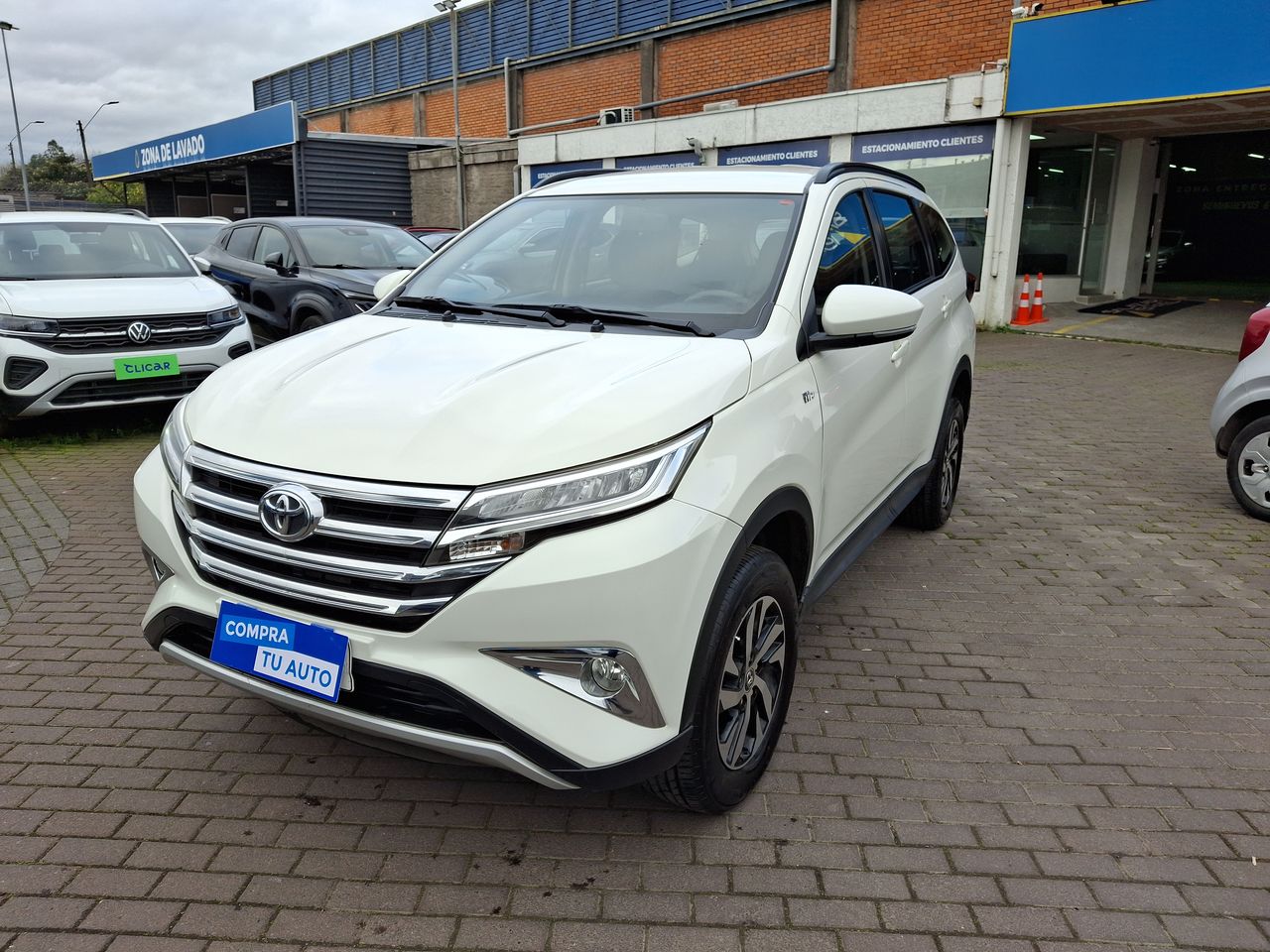 TOYOTA - 3