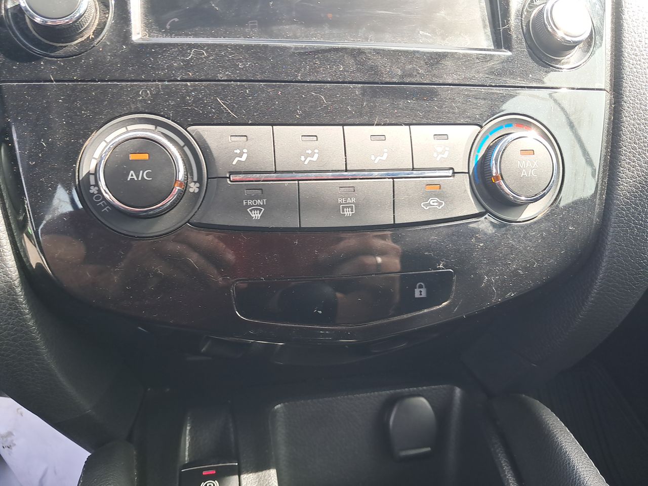 NISSAN - 30
