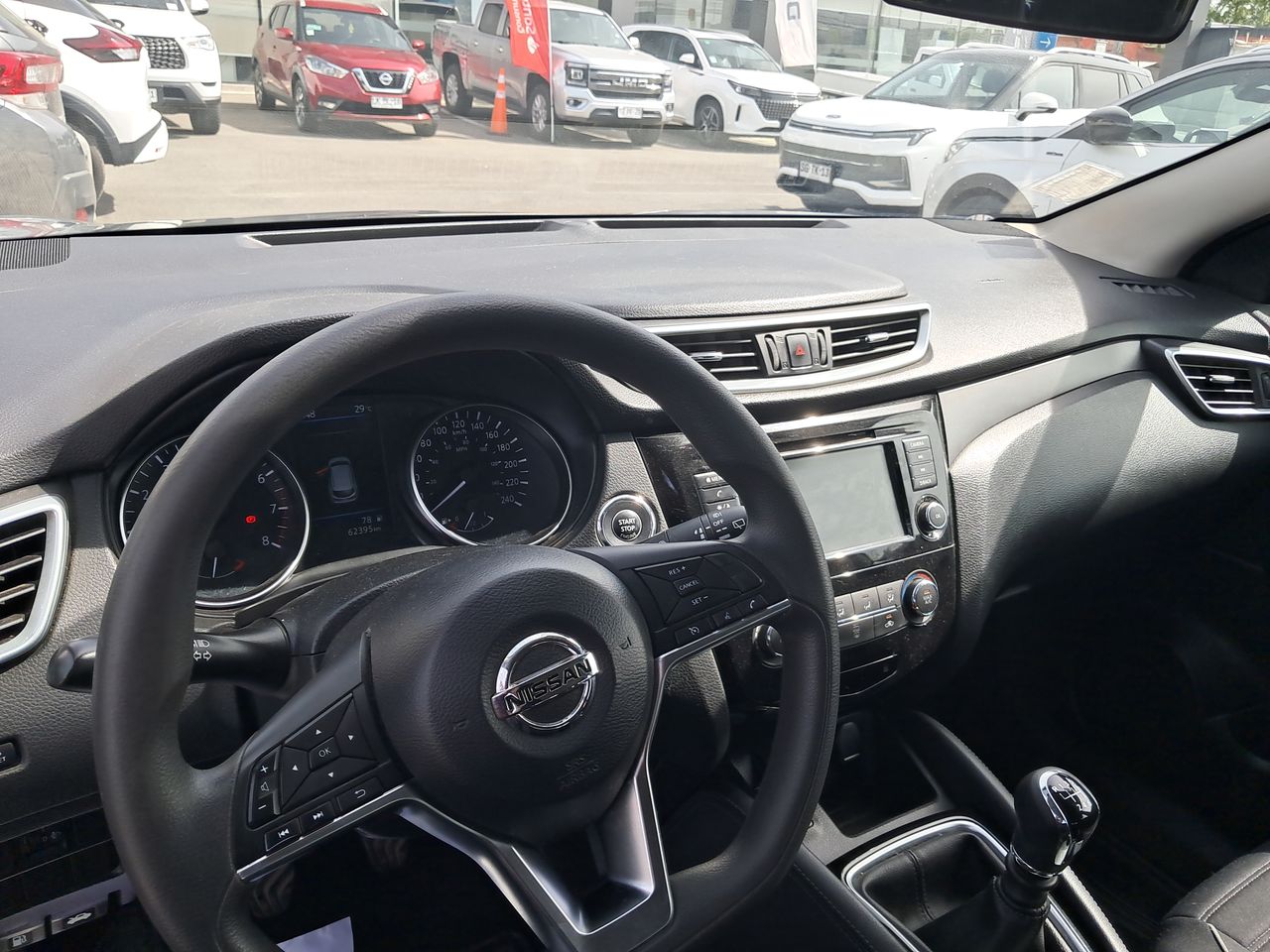 NISSAN - 32