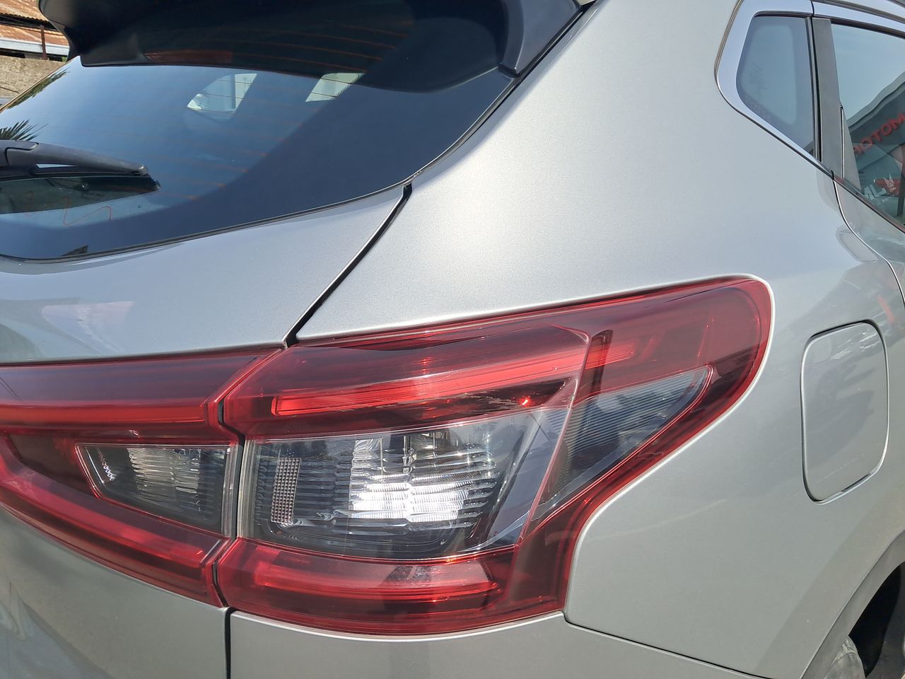 NISSAN - 20