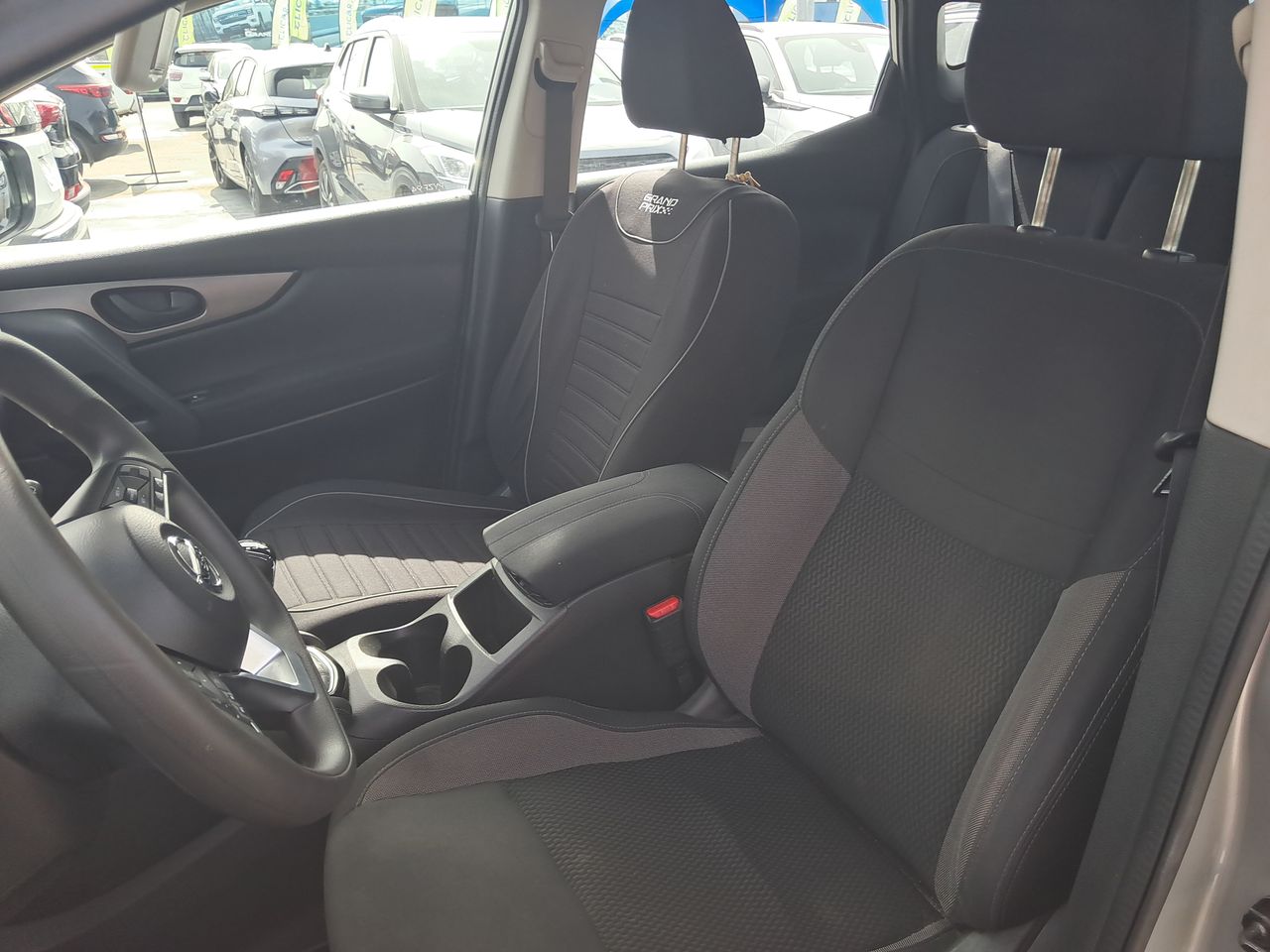 NISSAN - 24