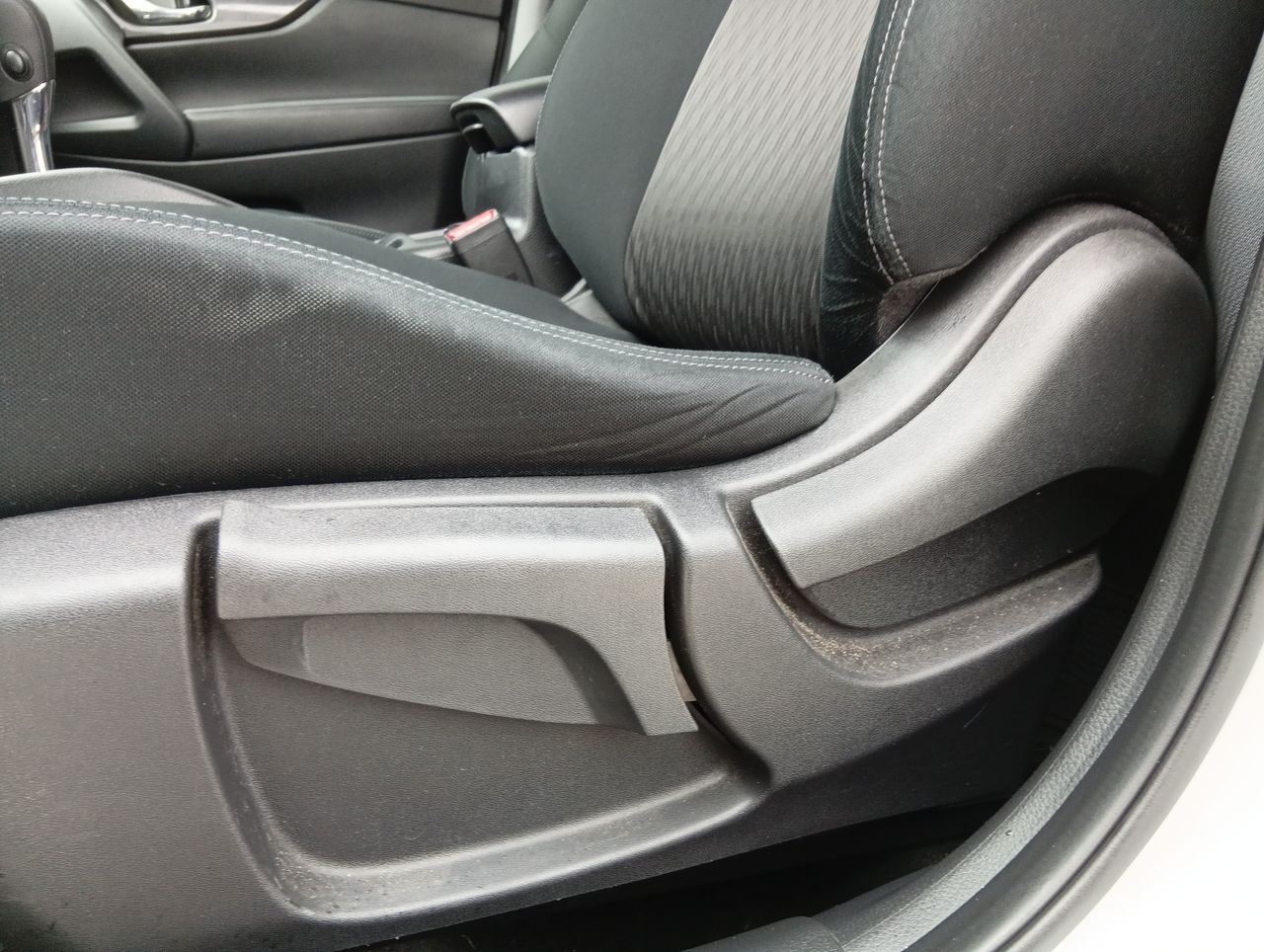 Nissan X-Trail — foto 24 de 35
