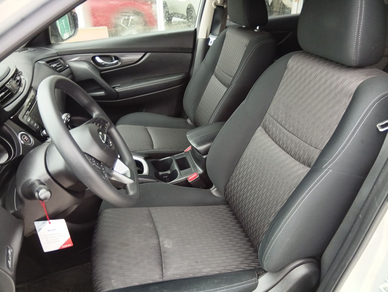 Nissan X-Trail — foto 25 de 35