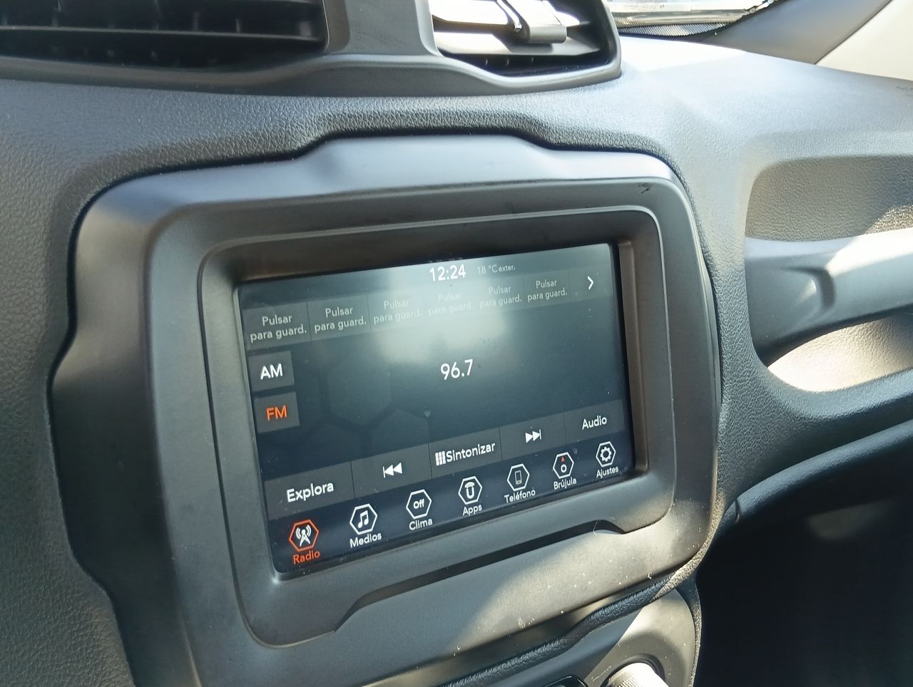 Jeep Renegade — foto 20 de 27