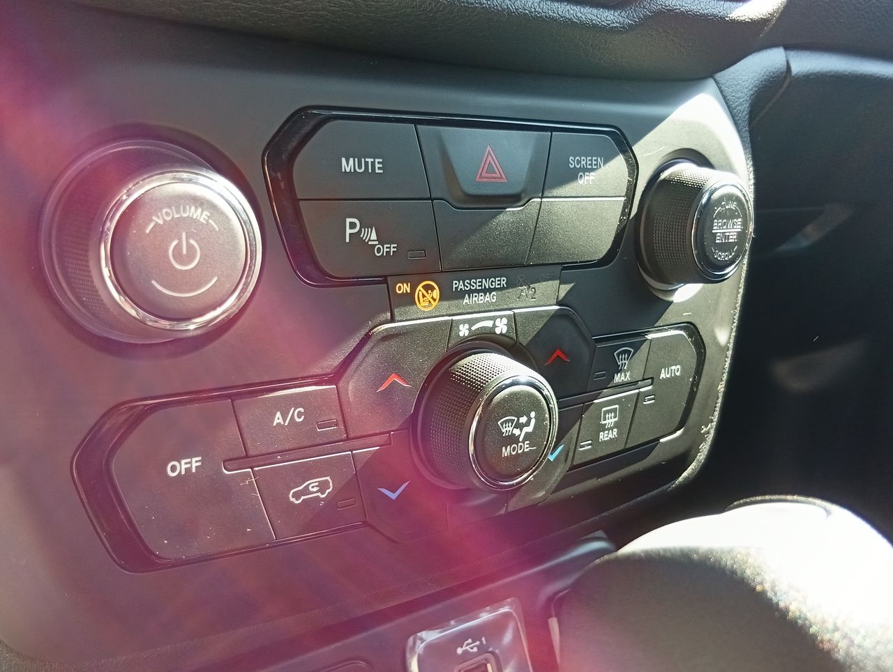 Jeep Renegade — foto 22 de 27