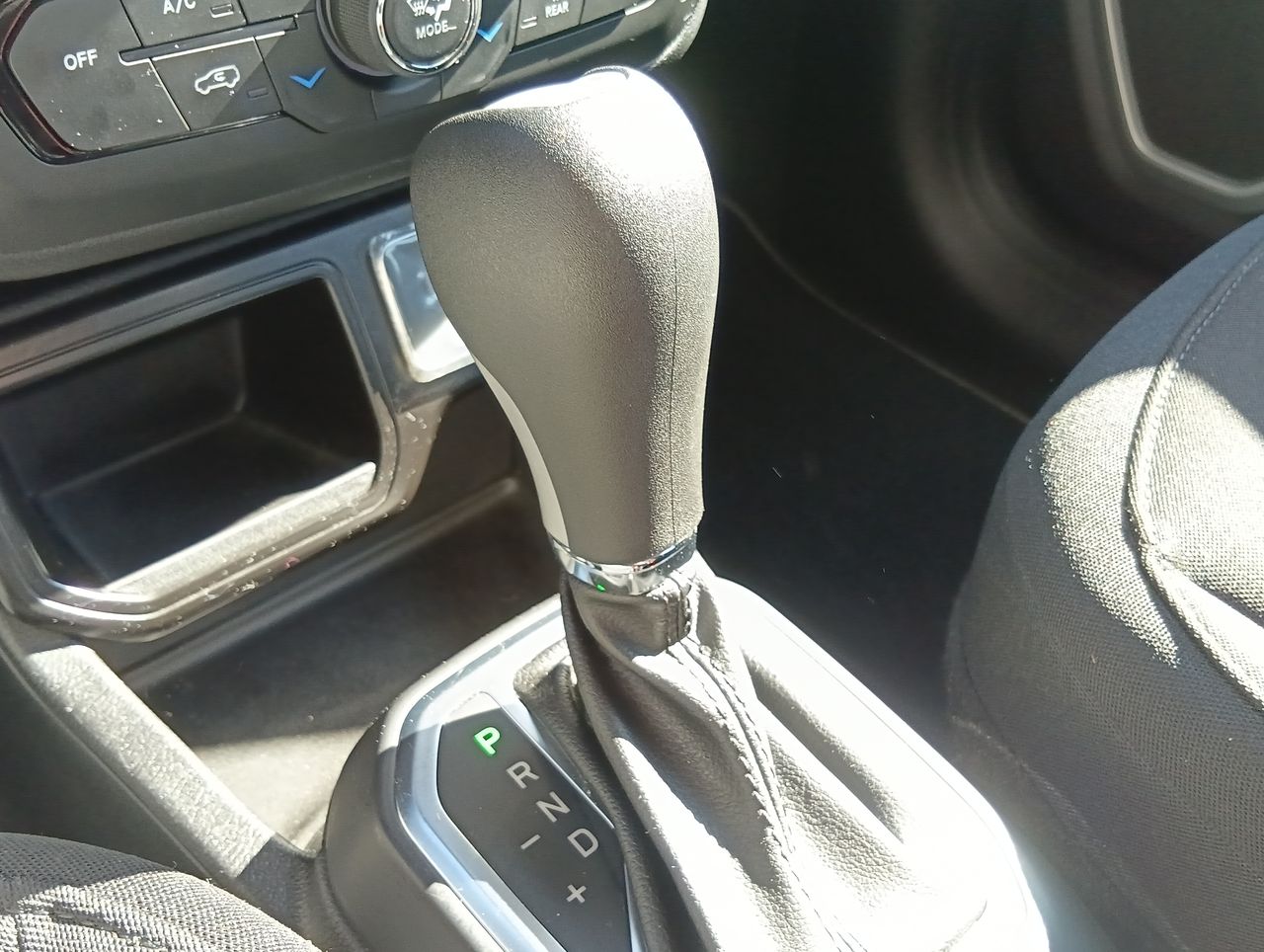 Jeep Renegade — foto 23 de 27
