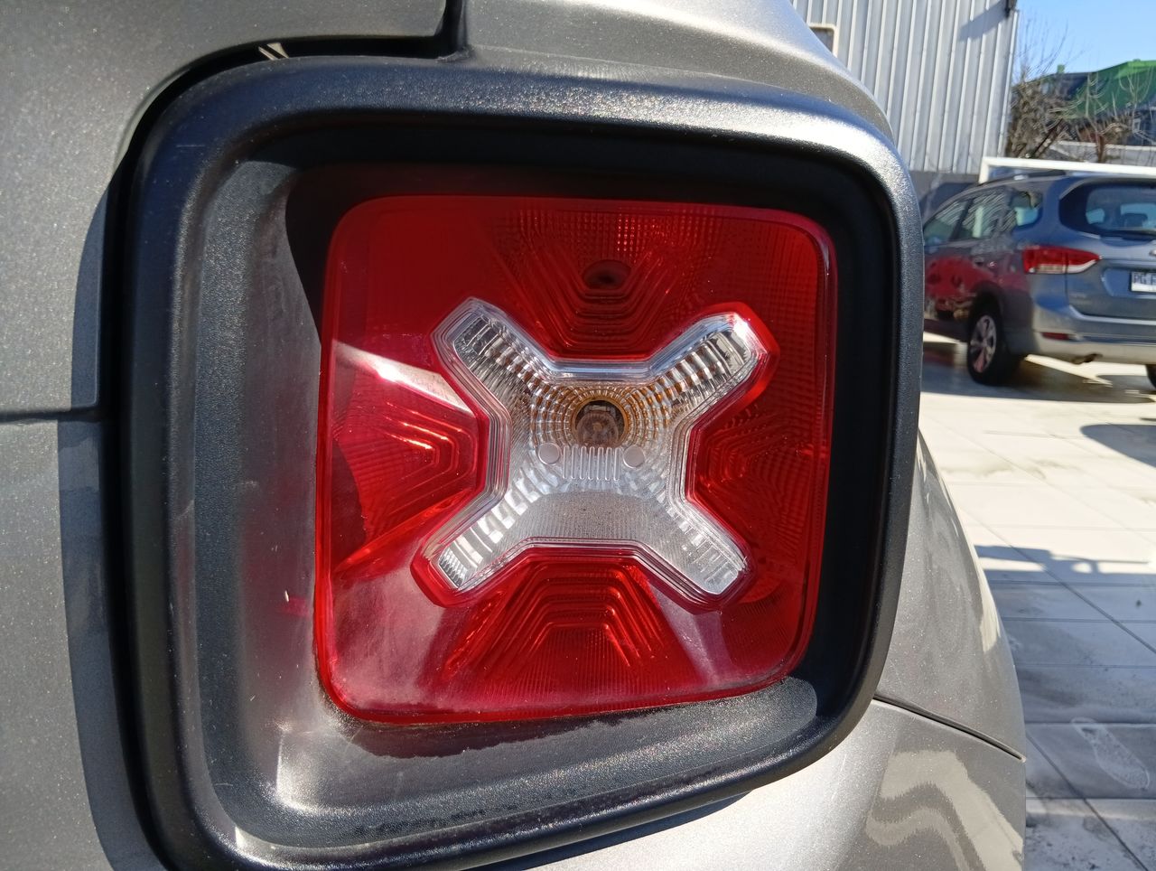 Jeep Renegade — foto 13 de 27
