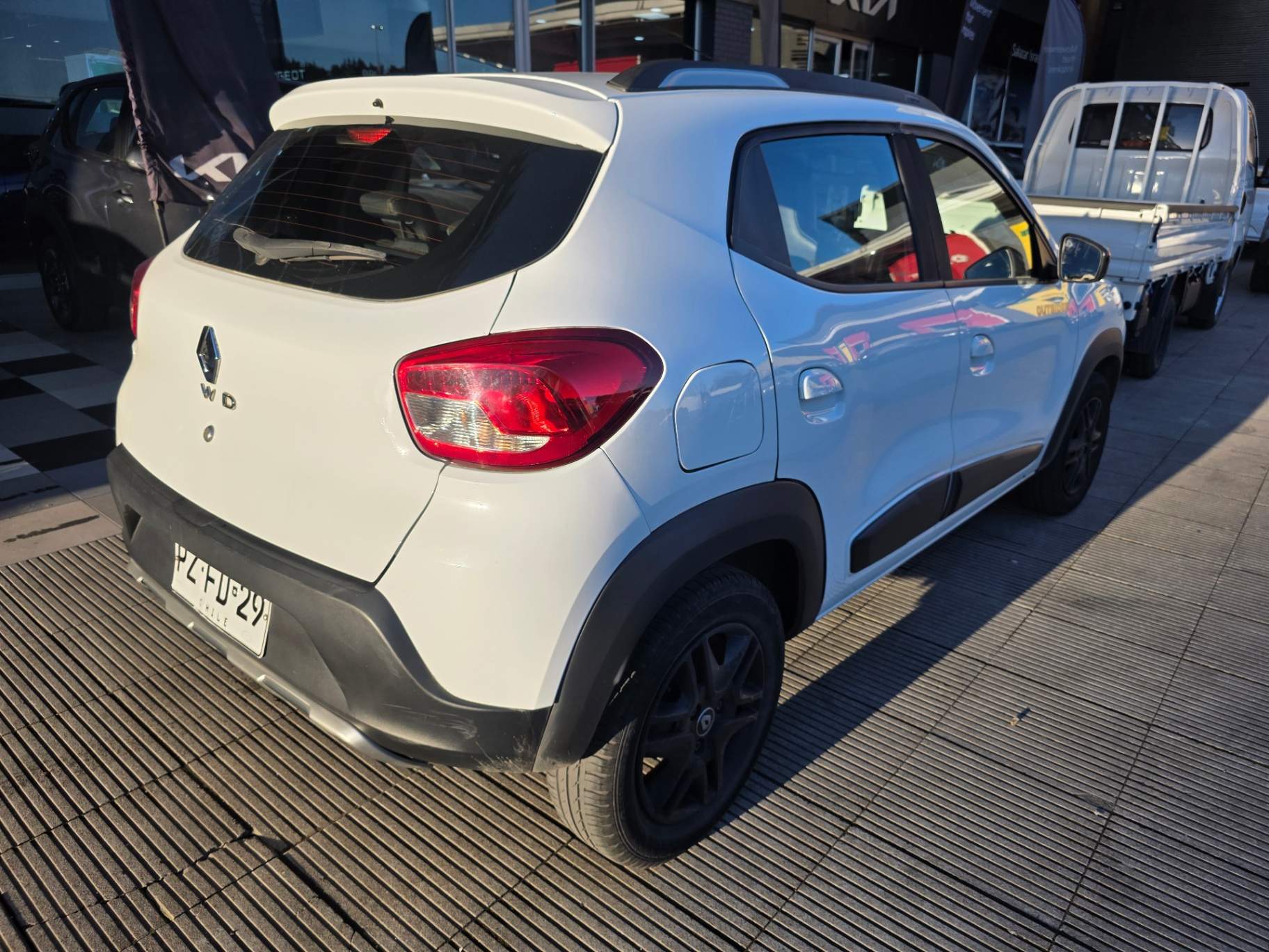 RENAULT - 4