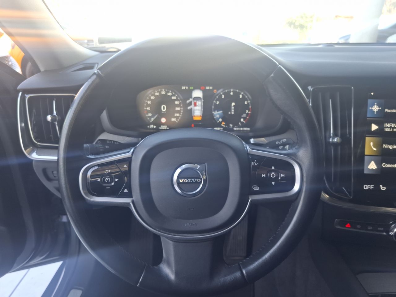 VOLVO - 24