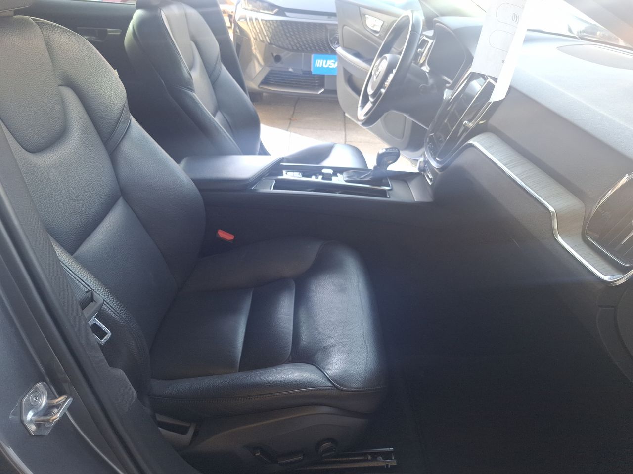 VOLVO - 33