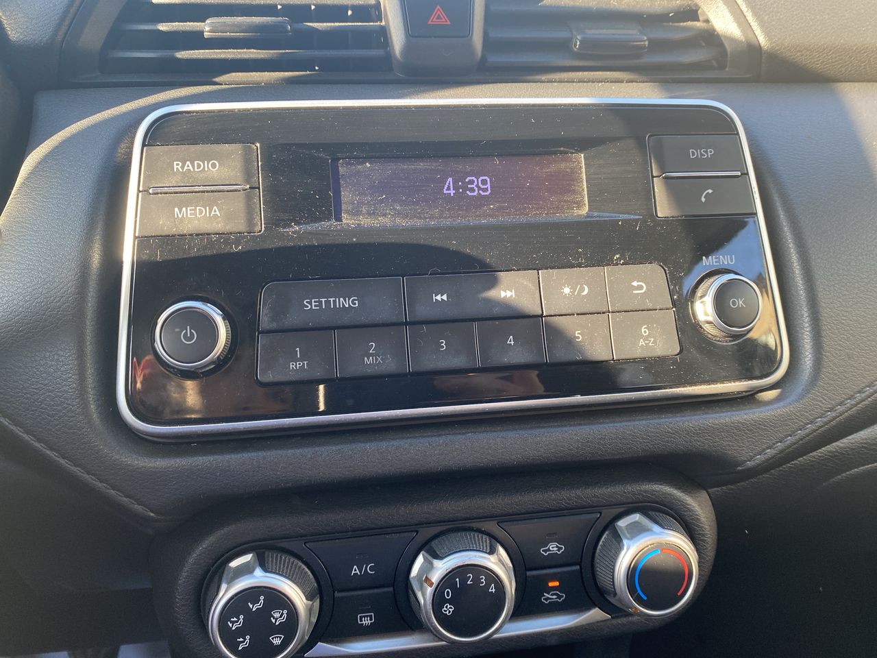 NISSAN - 26