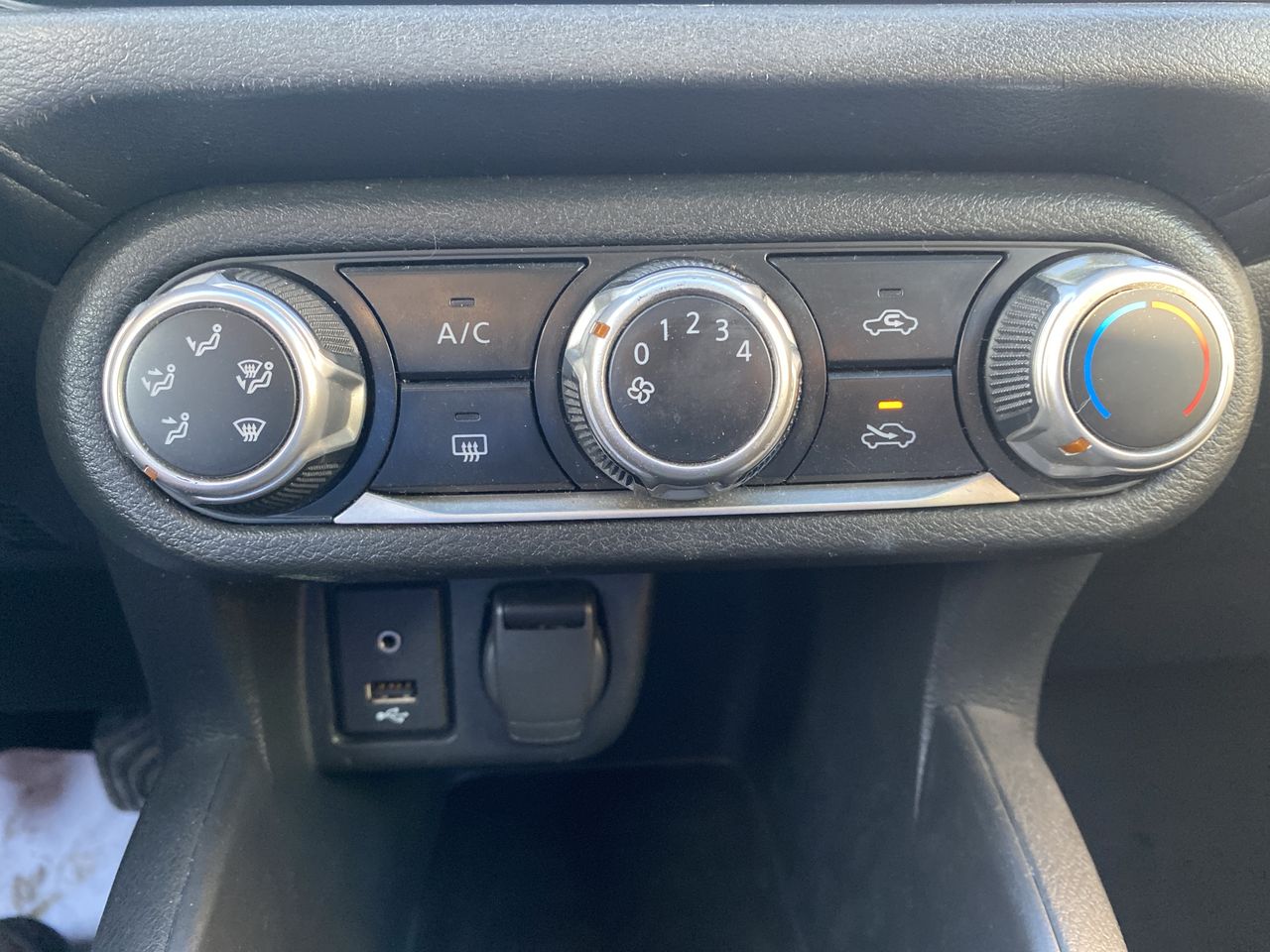 NISSAN - 28