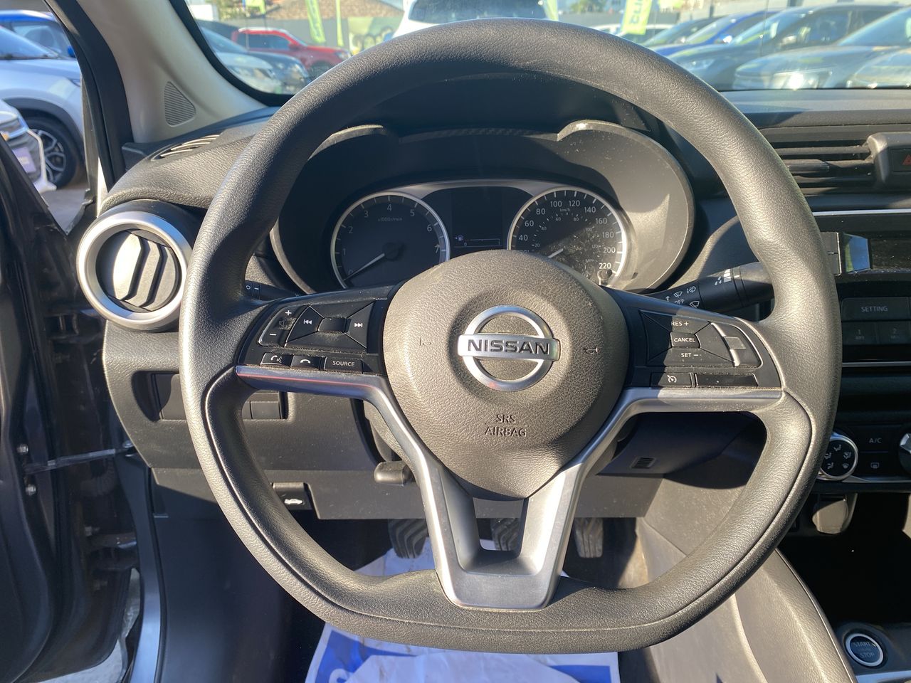 NISSAN - 23