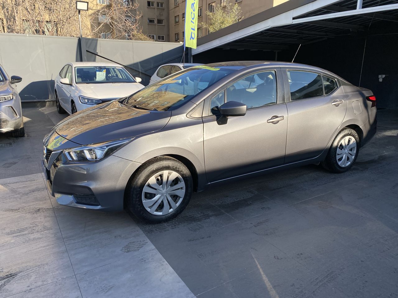 NISSAN - 3