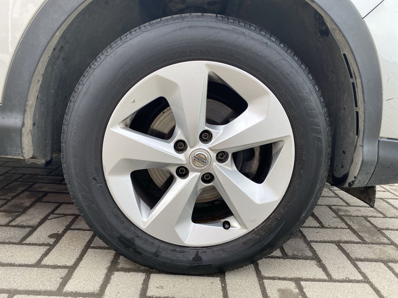 NISSAN - 17