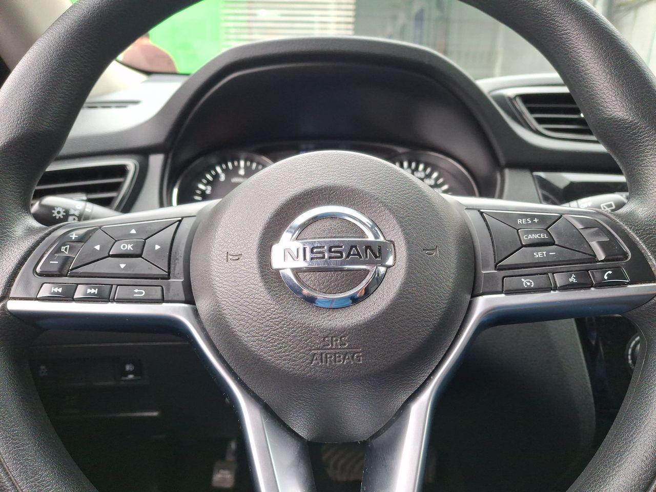 NISSAN - 18