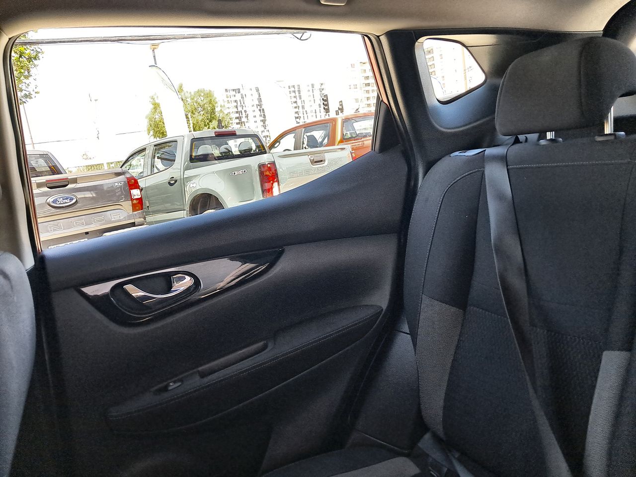 NISSAN - 12