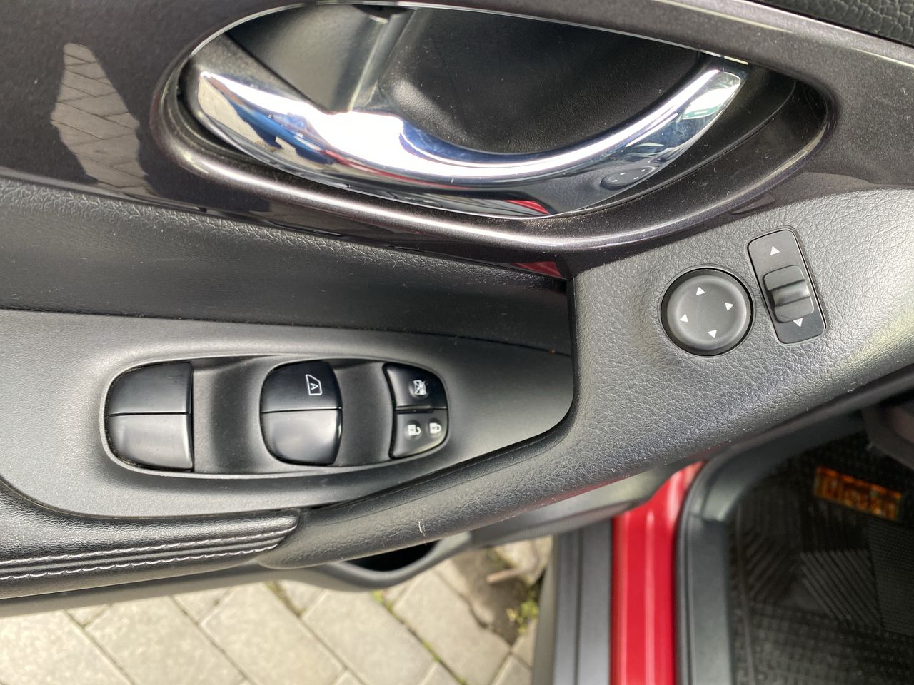 NISSAN - 13