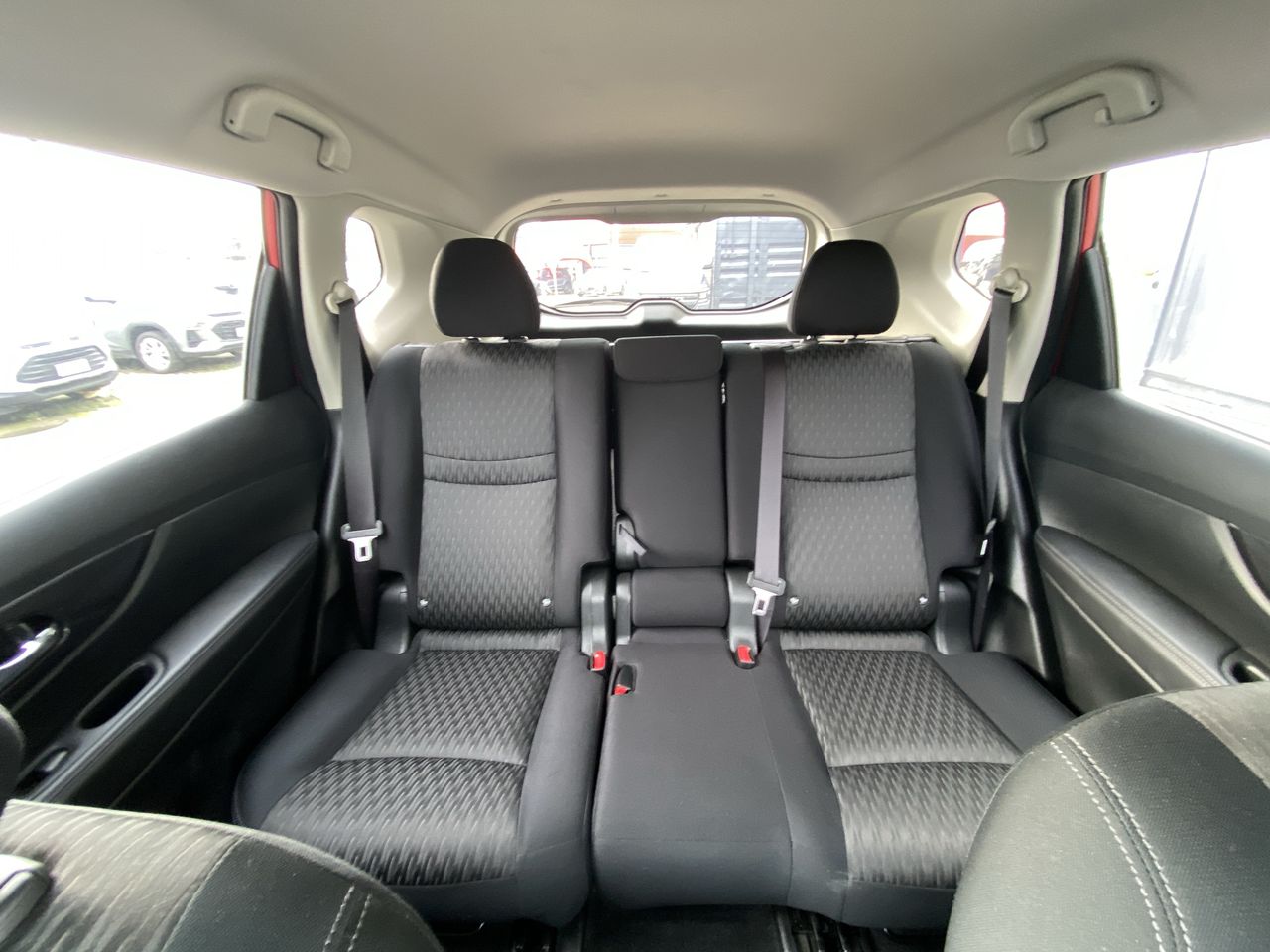 NISSAN - 5
