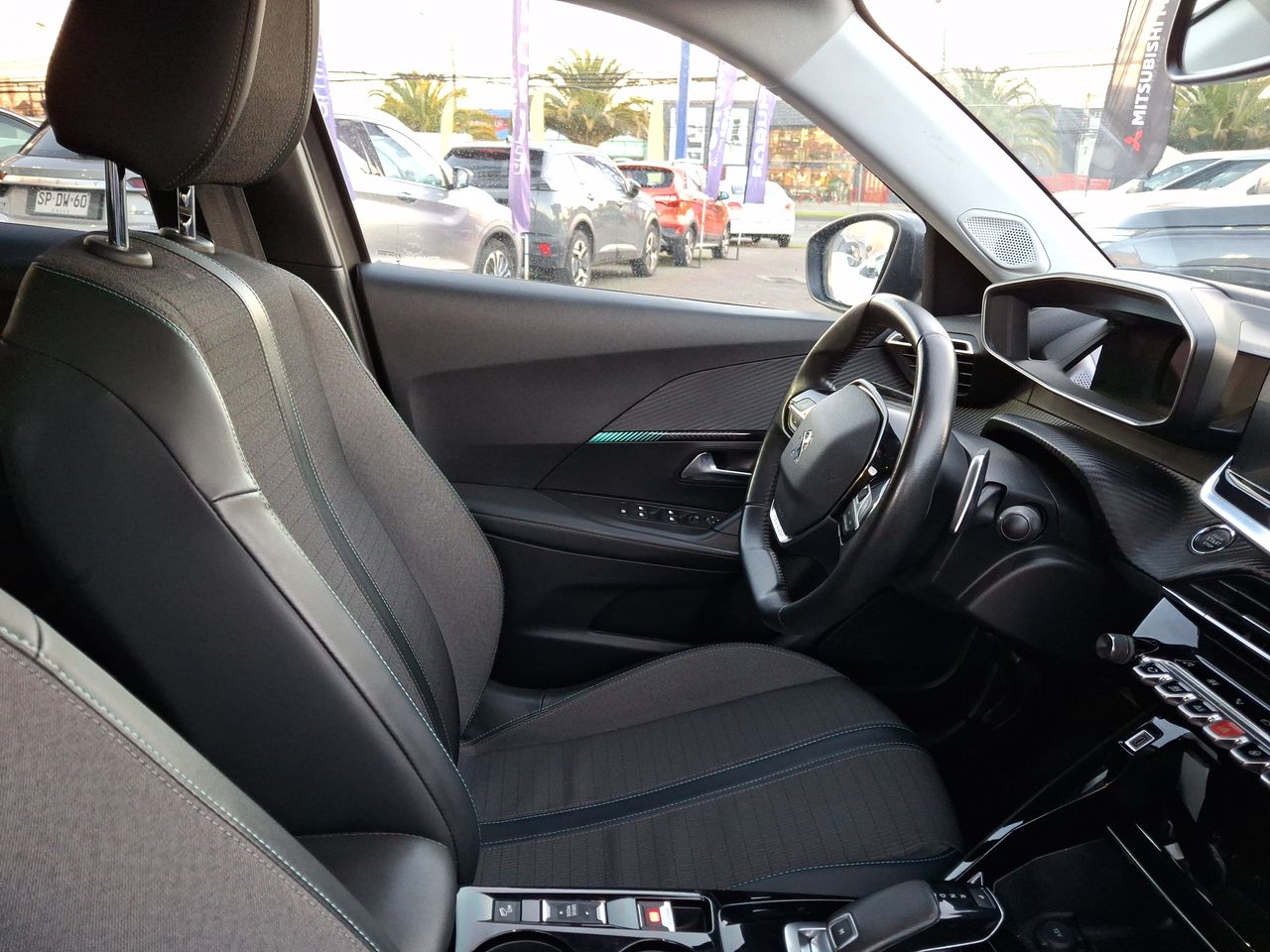 PEUGEOT - 8