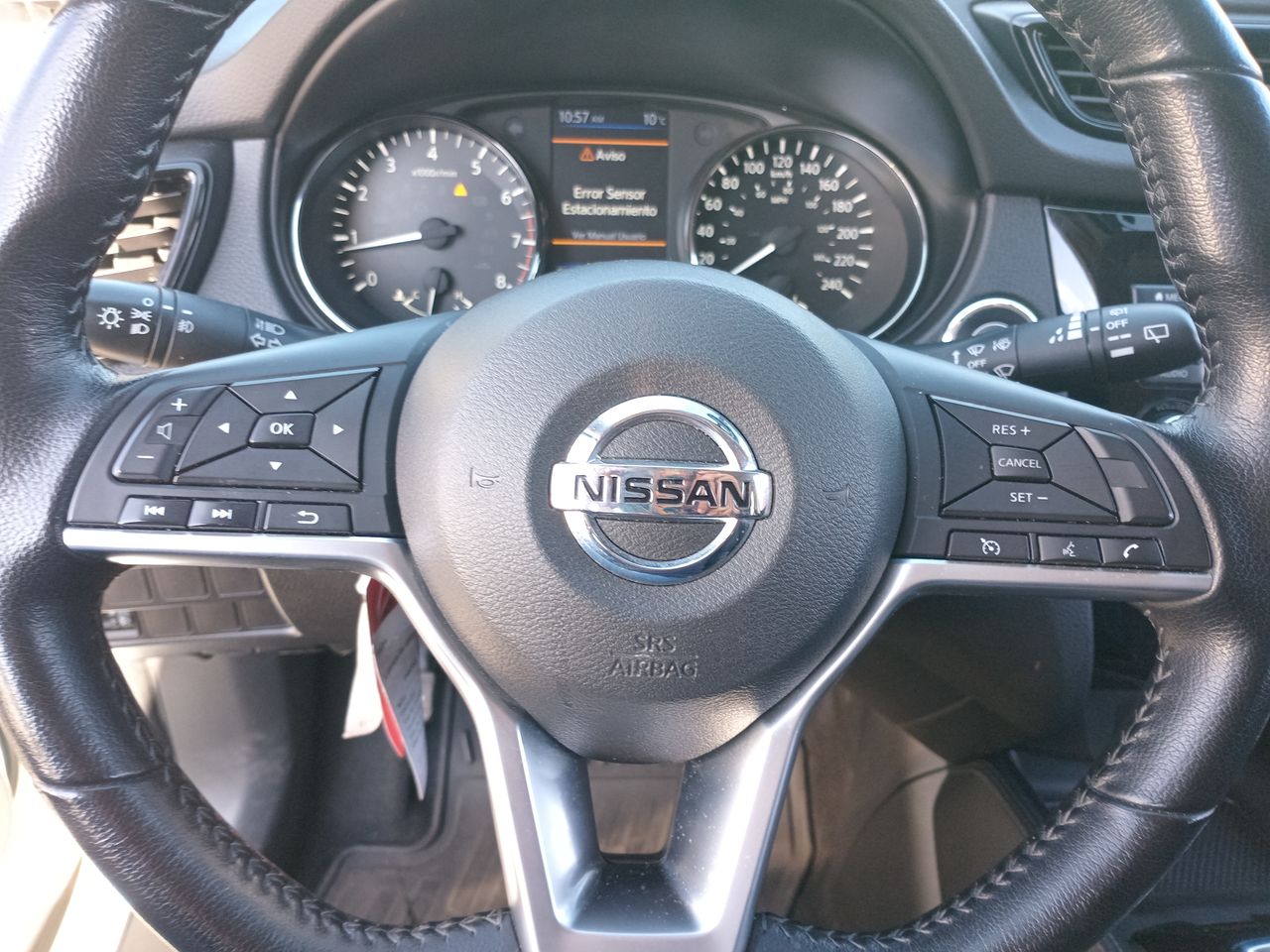 NISSAN - 25