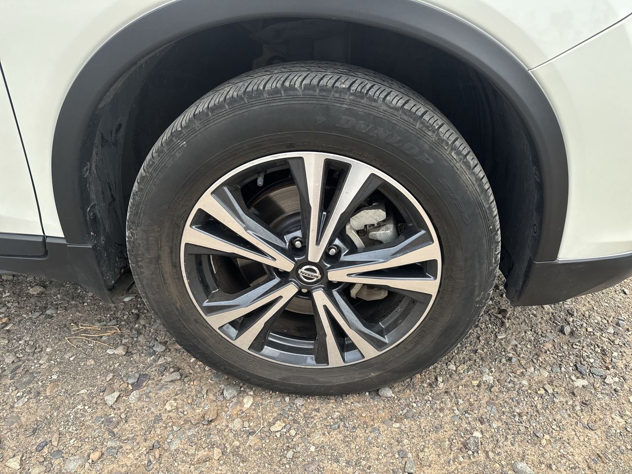 NISSAN - 15
