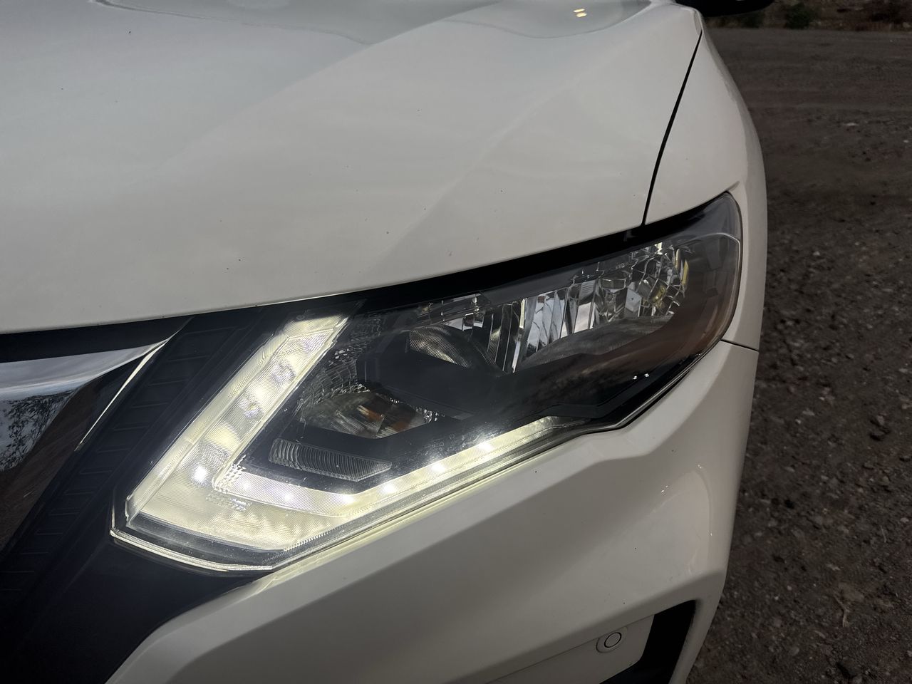 NISSAN - 16