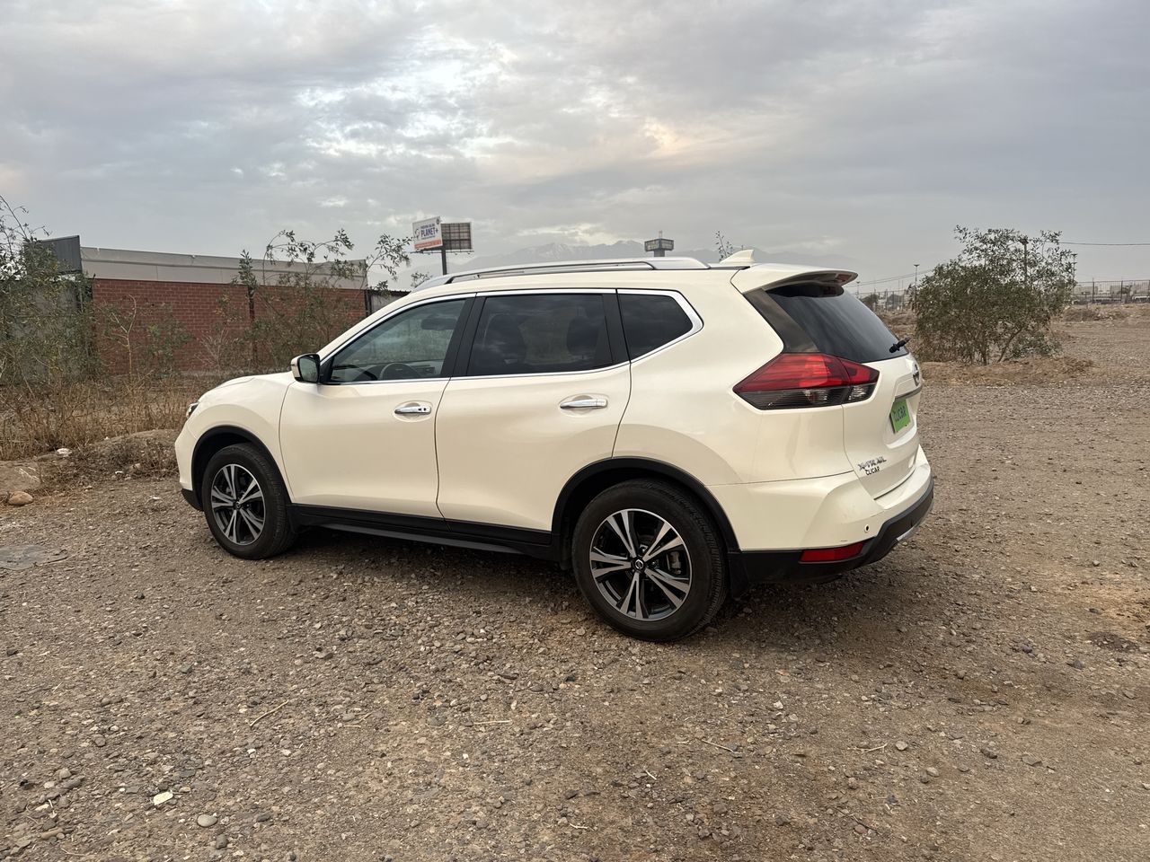 NISSAN - 5