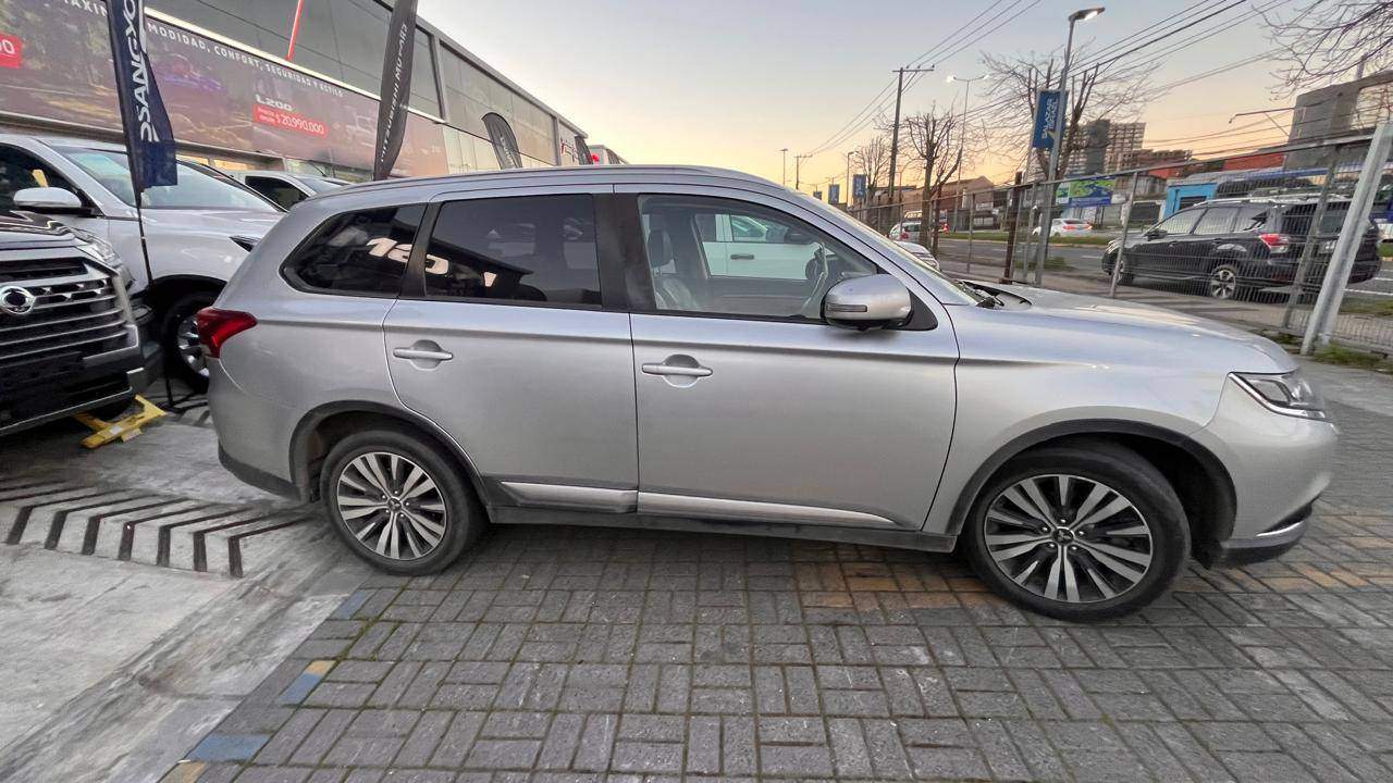 MITSUBISHI - 3