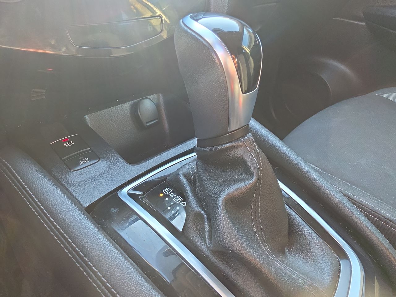 NISSAN - 23
