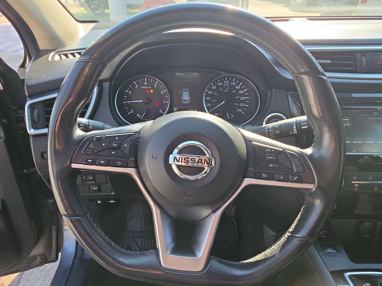 NISSAN - 17