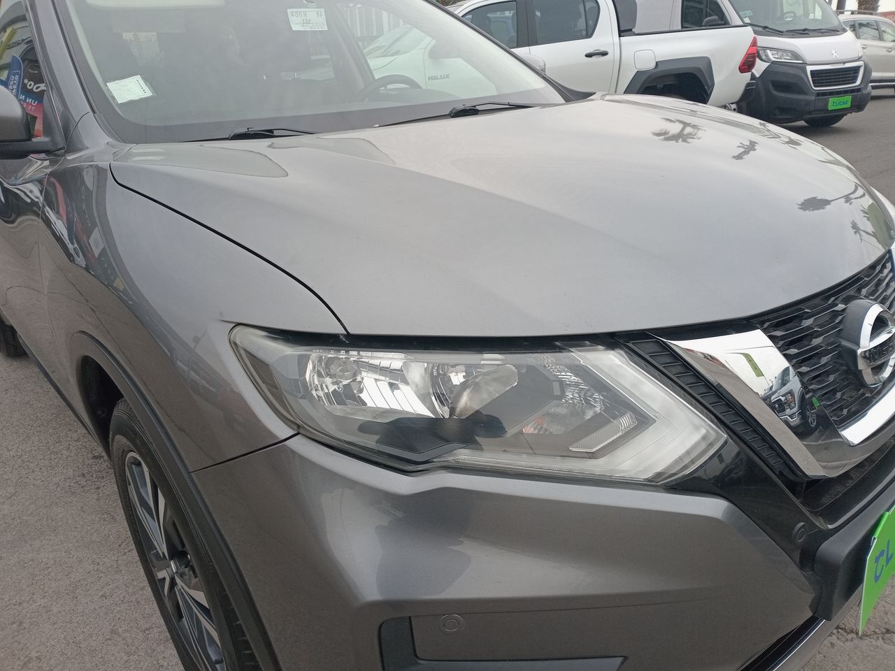 Nissan X-Trail — foto 17 de 36