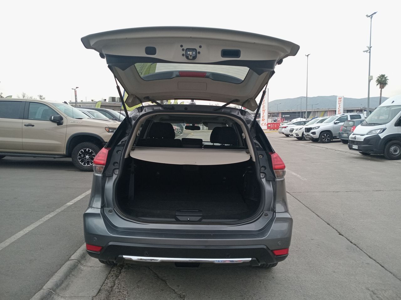 Nissan X-Trail — foto 20 de 36
