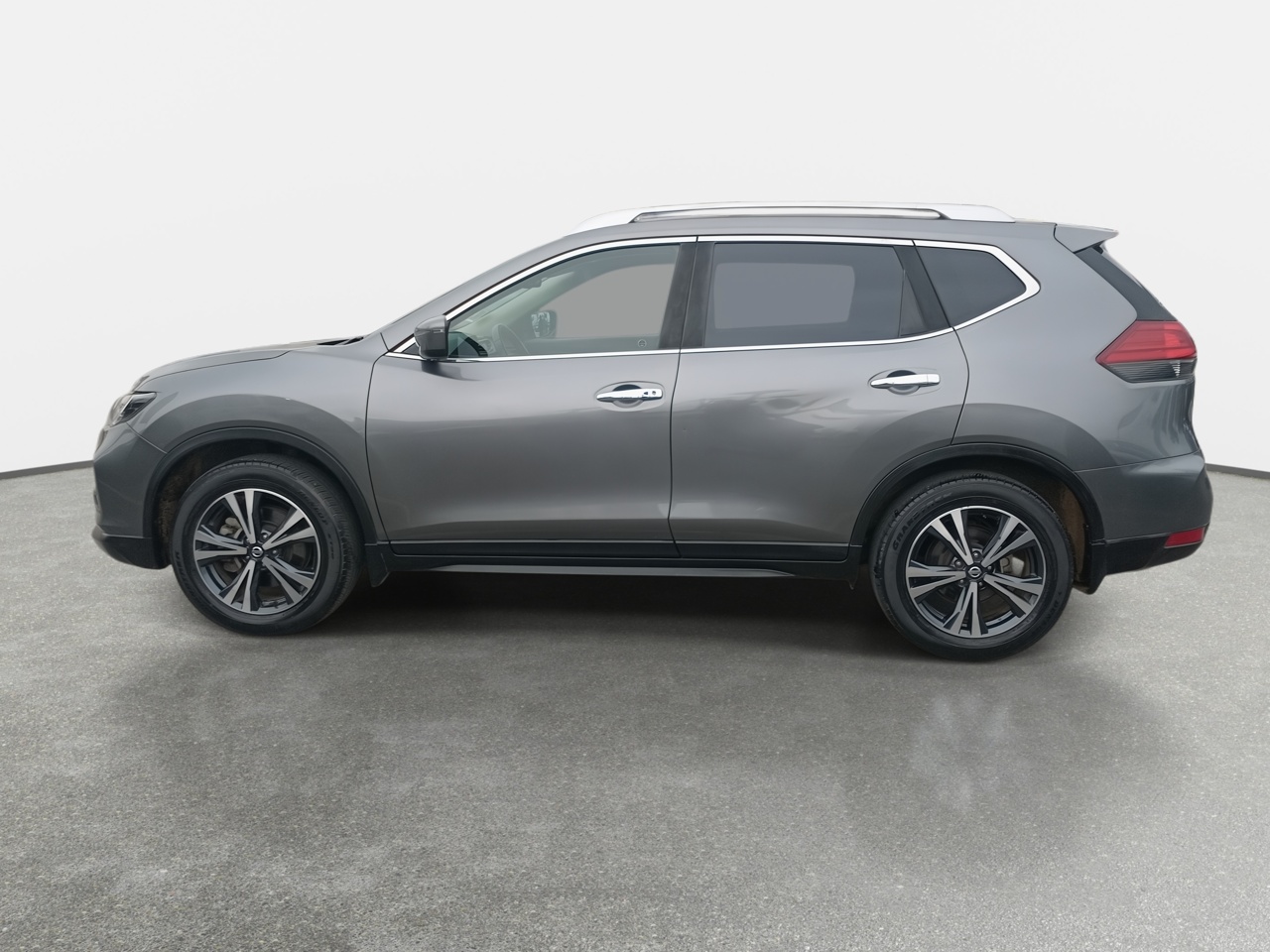 NISSAN - 4