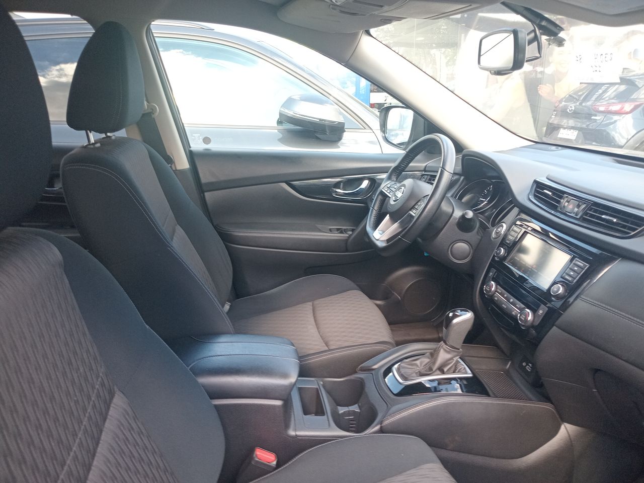 NISSAN - 6