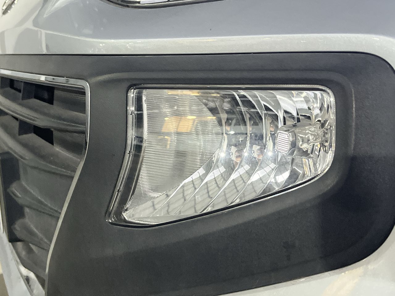 HYUNDAI - 12